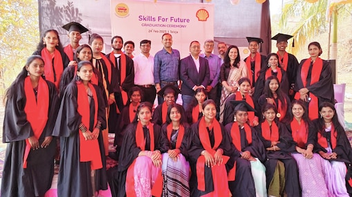 A batch of community youth on the day of their graduation from the Shell-supported Skills Centre in Taloja.