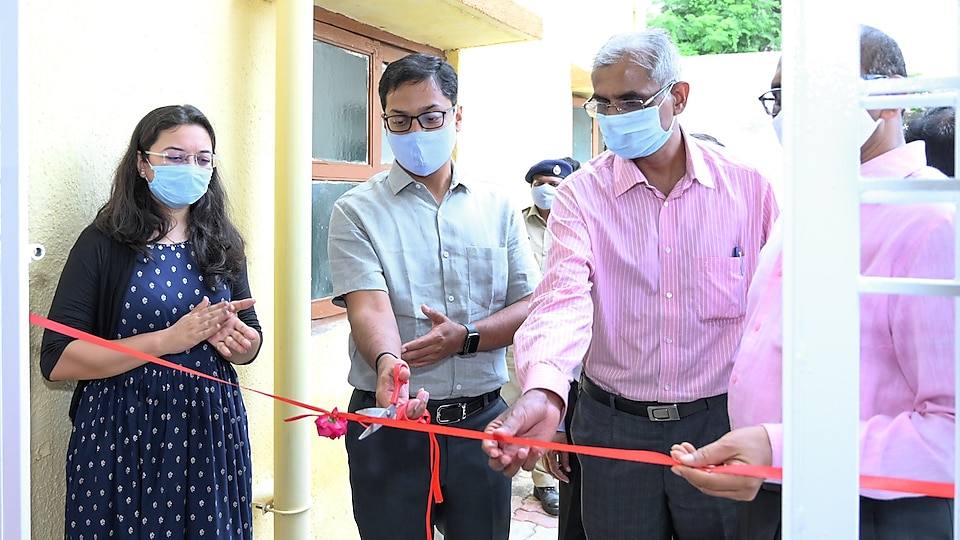 Collector & District Magistrate of Surat inaugurating the PSA Oxygen plant